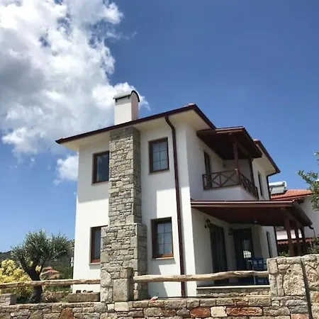 Begonvilla Villa *